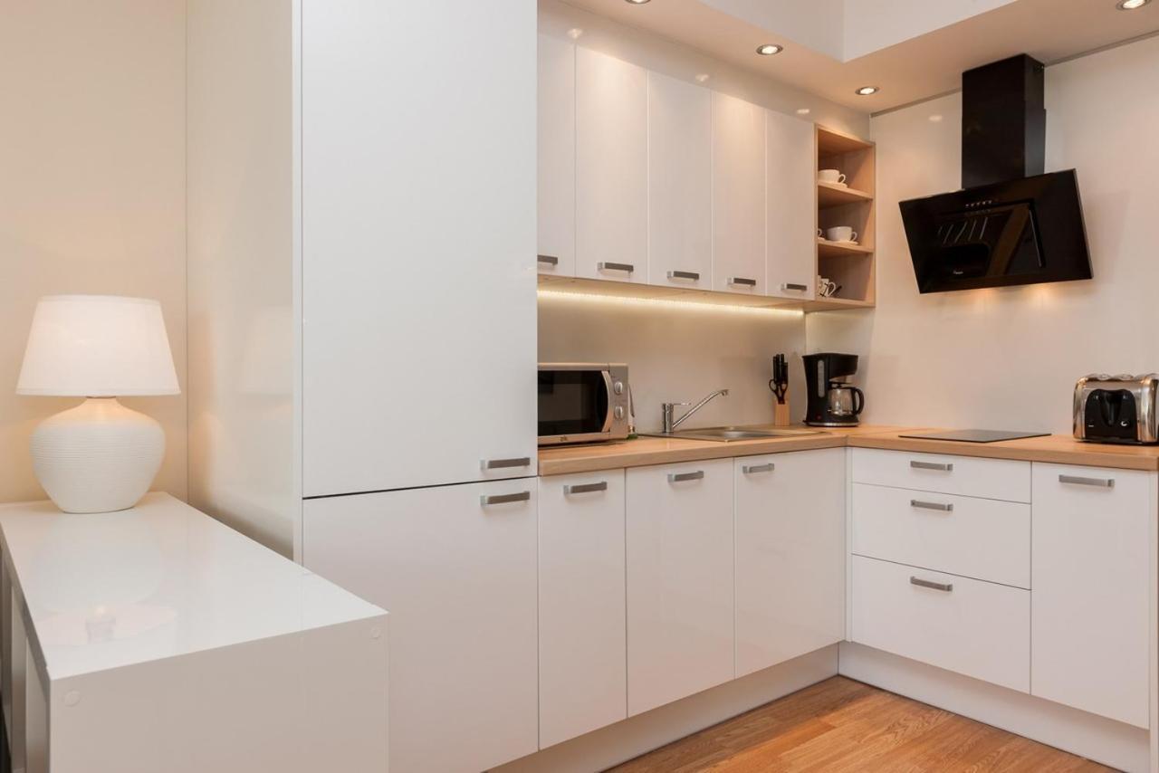 Zdrojowa By Renters Apartment *