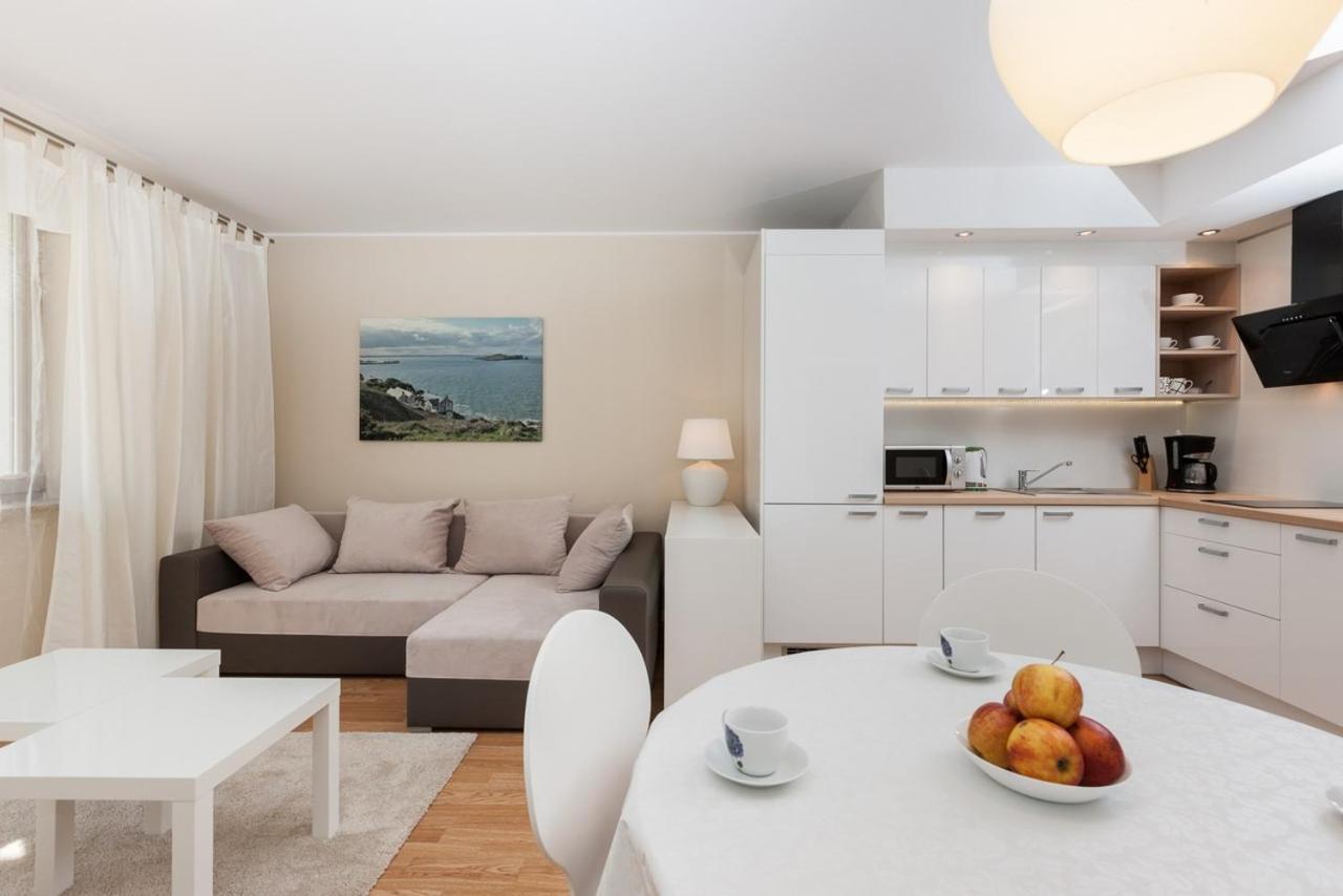 Zdrojowa By Renters Apartment *